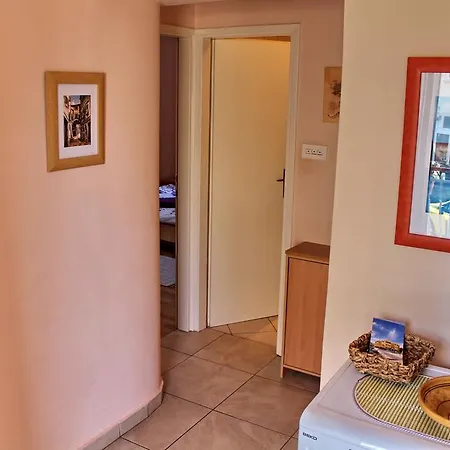 Madlena * Brodarica (Sibenik-Knin)